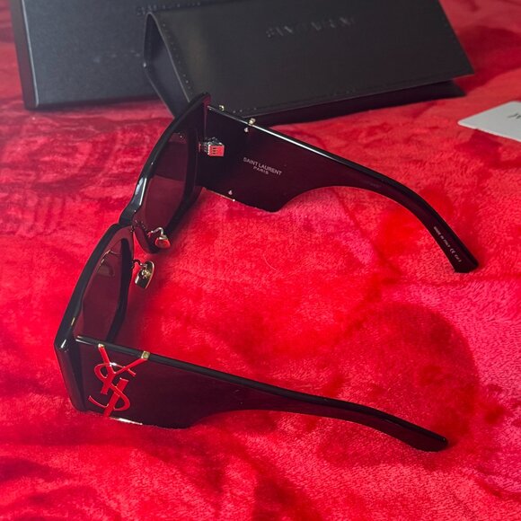 Saint Laurent Statement Black Shades – Gold Logo Glam main image 6